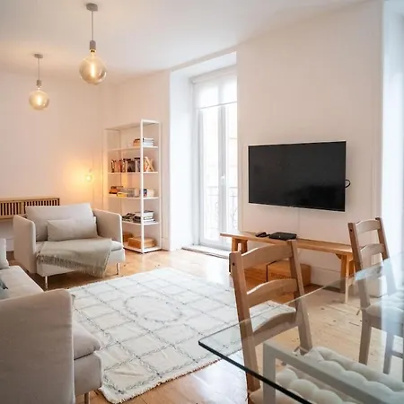 Private Terrace & View At Principe Real Lisbon