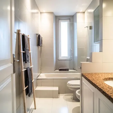 Private Terrace & View At Principe Real Appartement Lissabon